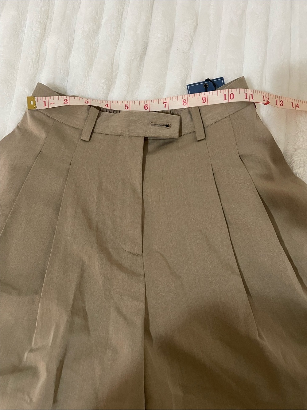 J.inc High-Waist Pleated Women’s Shorts - Tan - Picture 5 of 12